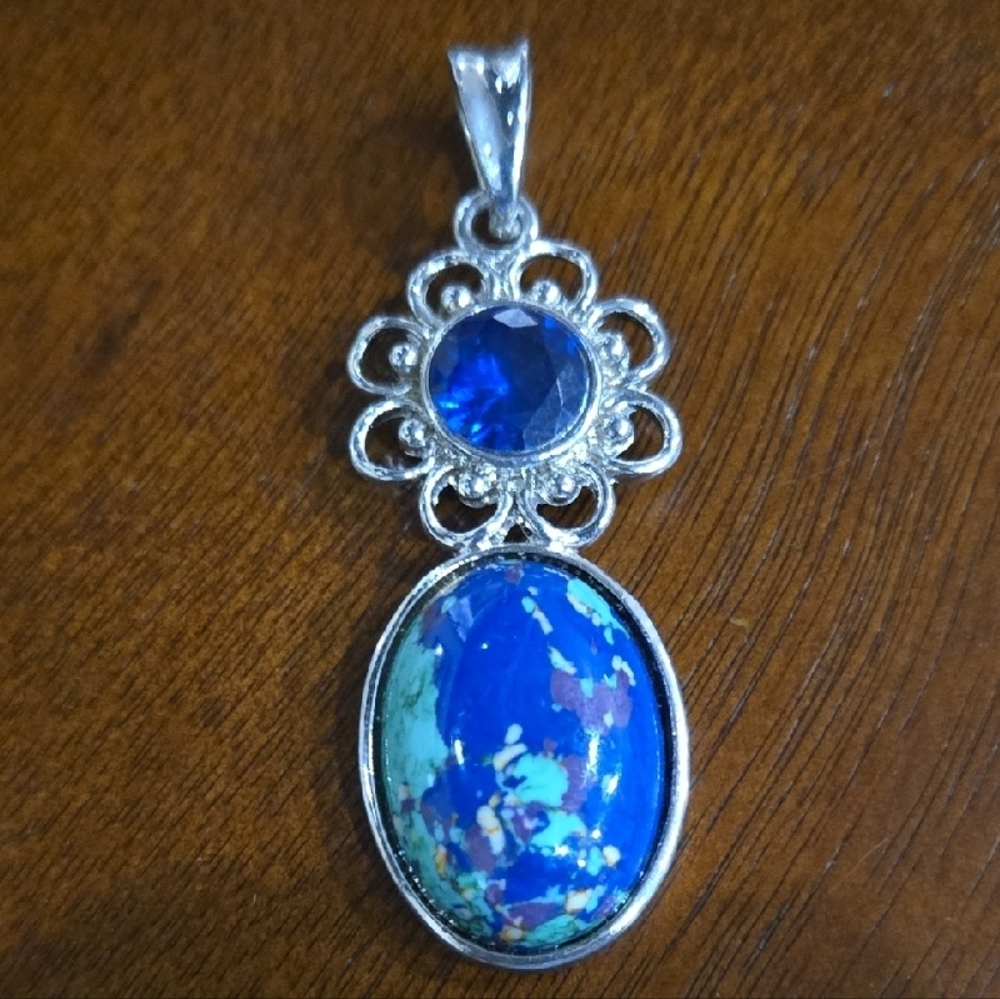 Vintage-Inspired Silver and Blue Floral Necklace